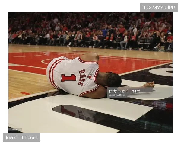 维拉蒂伤病史深度解析:频繁伤停如何影响其职业生涯与球队未来布局 维拉蒂伤病史深度解析:频繁伤停如何影响其职业生涯与球队未来布局