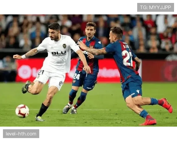 西甲保级生死战：命悬一线球队上演惊险逆袭，亮眼表现引关注